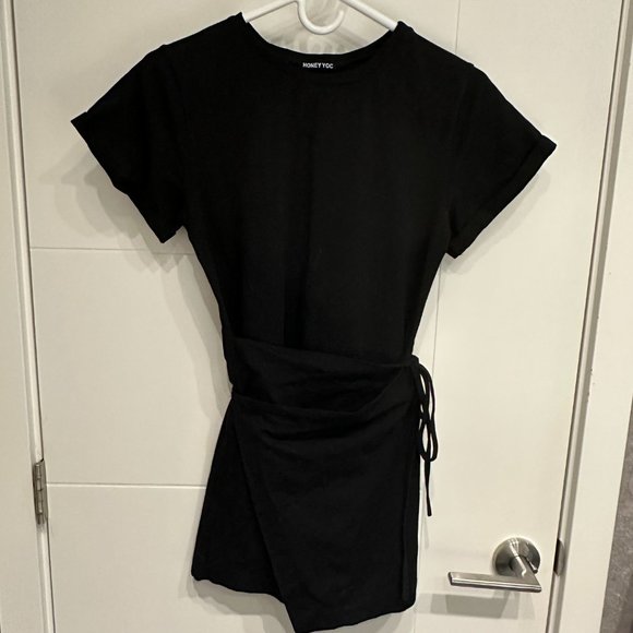 Black Wrap-Around Tie Waist T-Shirt Mini Dress - Picture 2 of 6